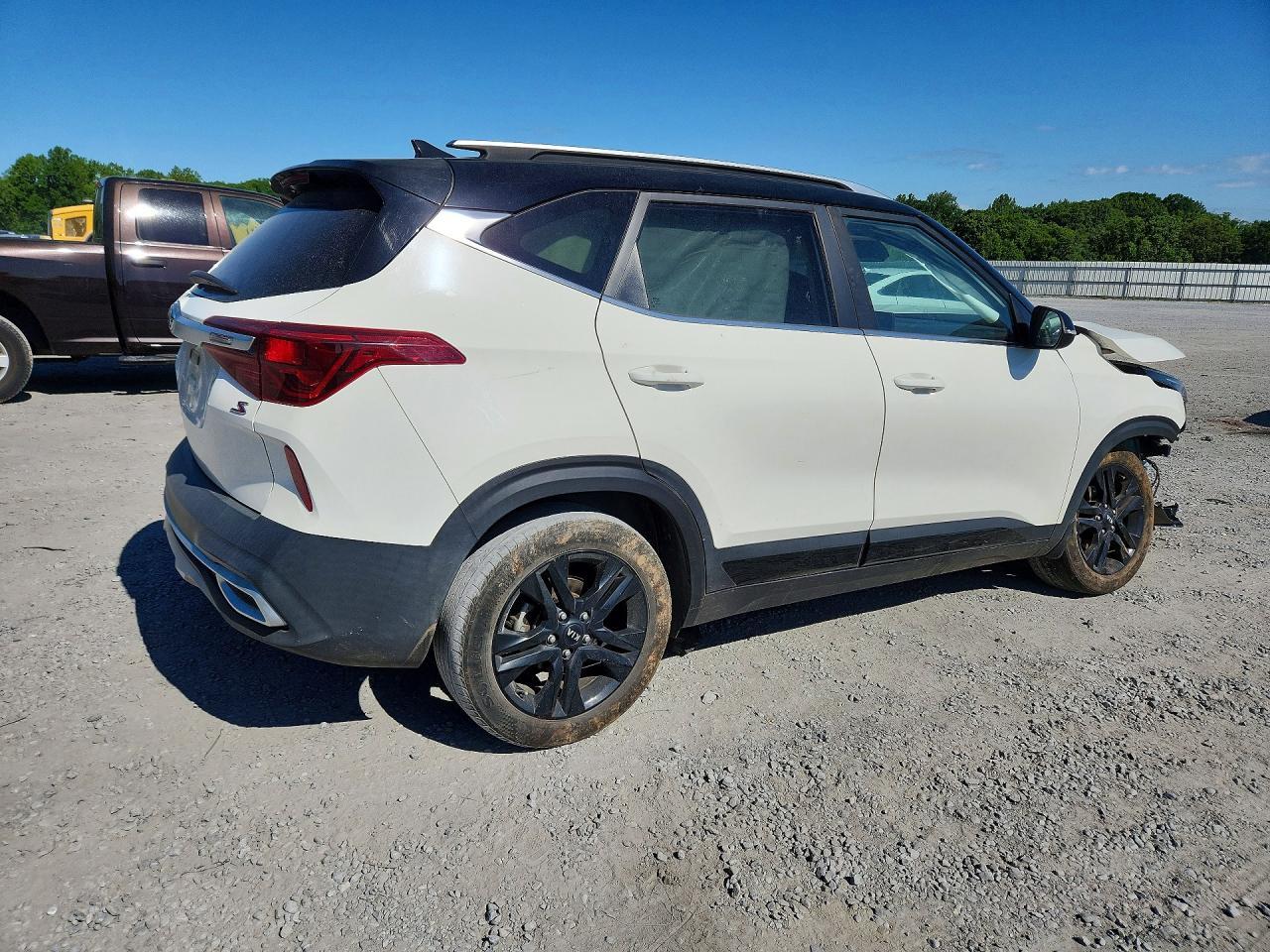 2021 Kia Seltos S - Фото 3