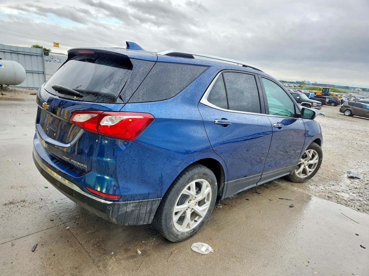 2021 Chevrolet Equinox Premier - Image 3