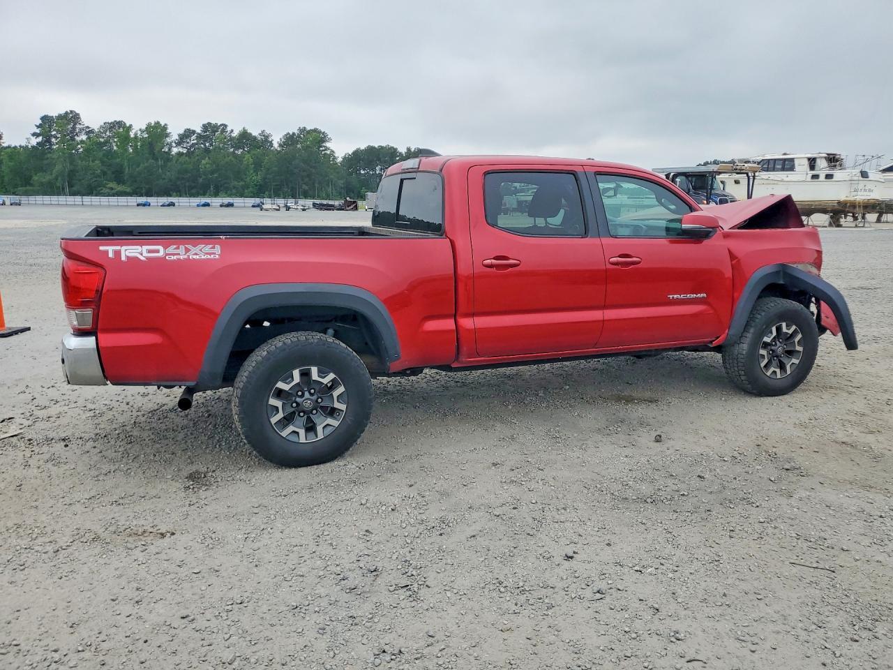 2017 Toyota Tacoma Trd Off-Road - Image 3