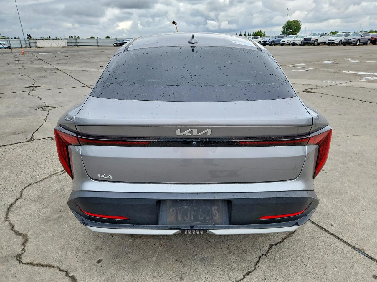 2025 Kia K4 Lxs - Image 6