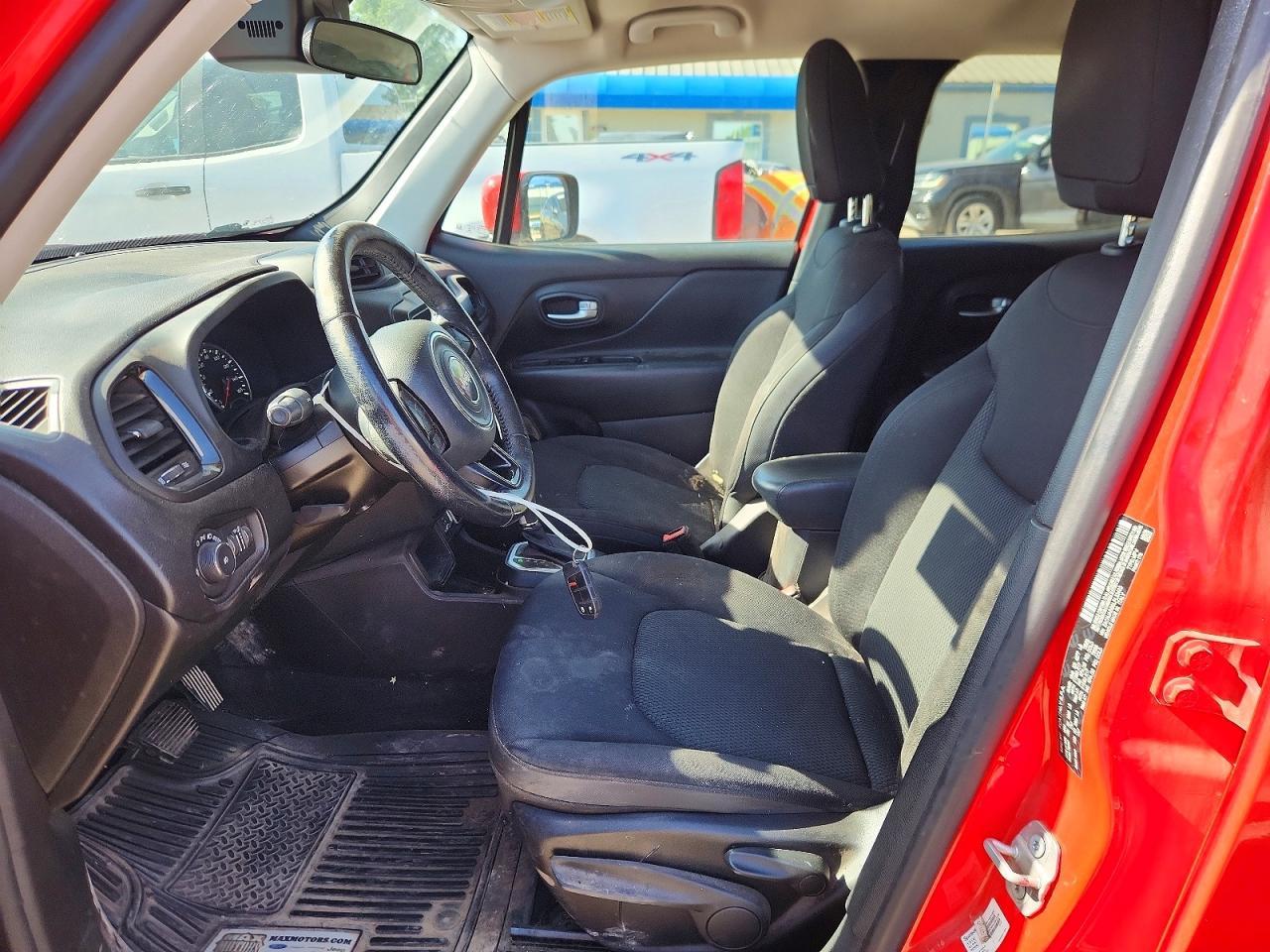 2020 Jeep Renegade Latitude - Image 7