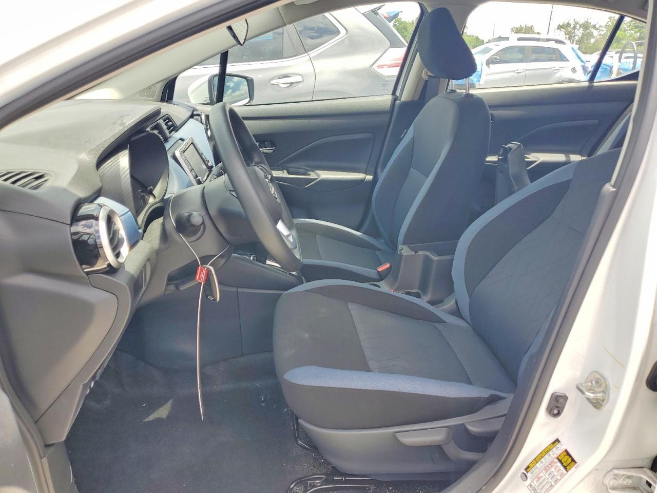 2025 Nissan Versa Sv - Image 7
