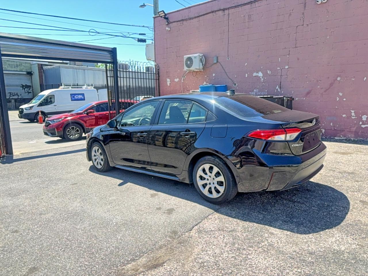 2021 Toyota Corolla Le - Image 3