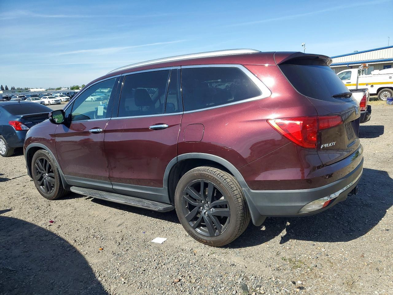2017 Honda Pilot Touring - Фото 2