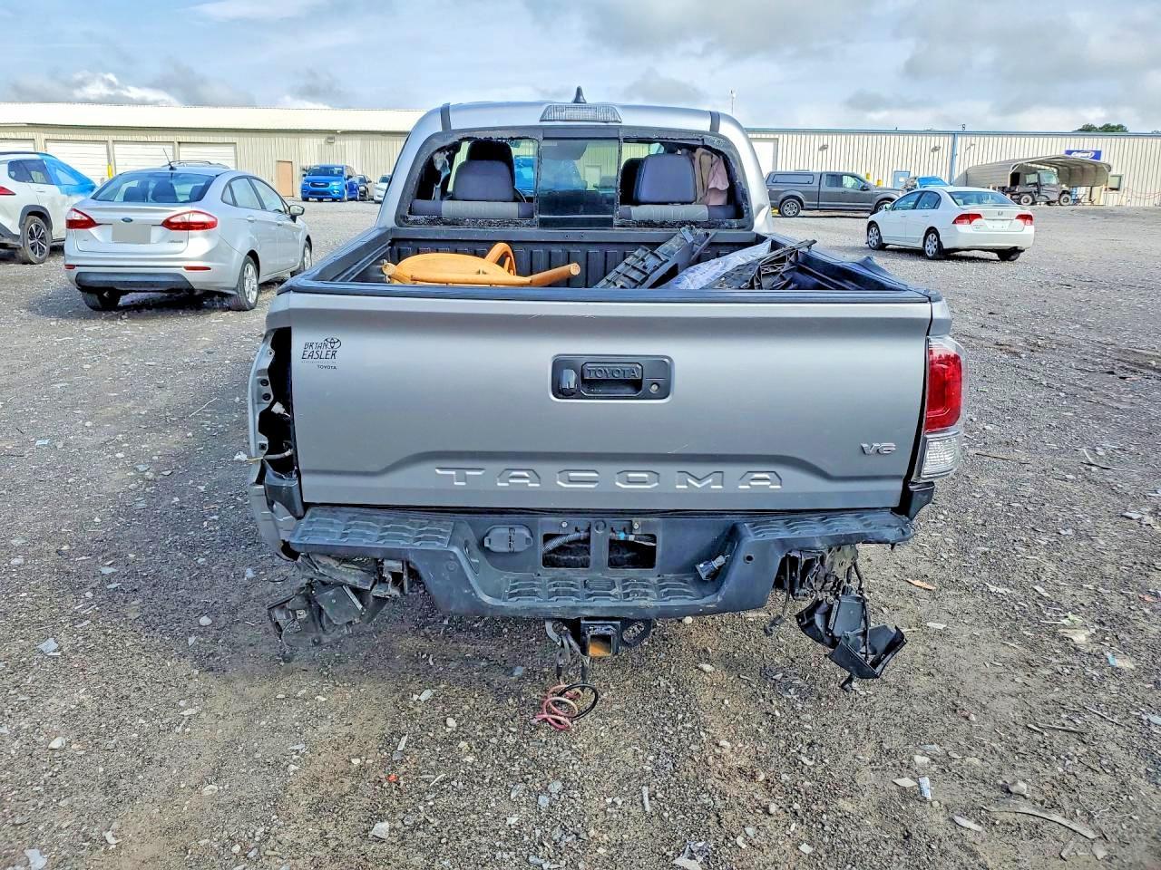 2021 Toyota Tacoma Trd Off-Road - Image 6