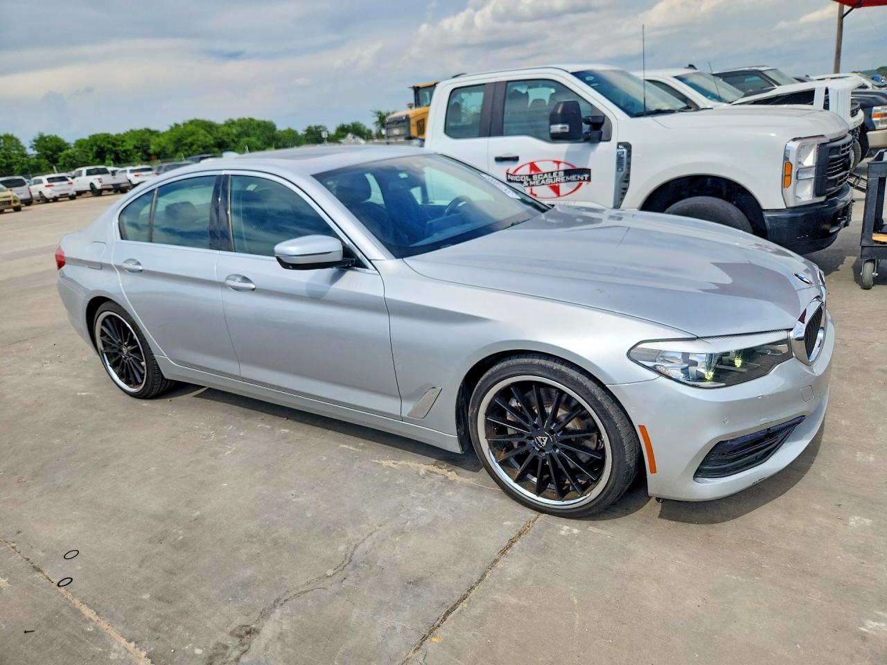 2019 BMW 530 I - Фото 4
