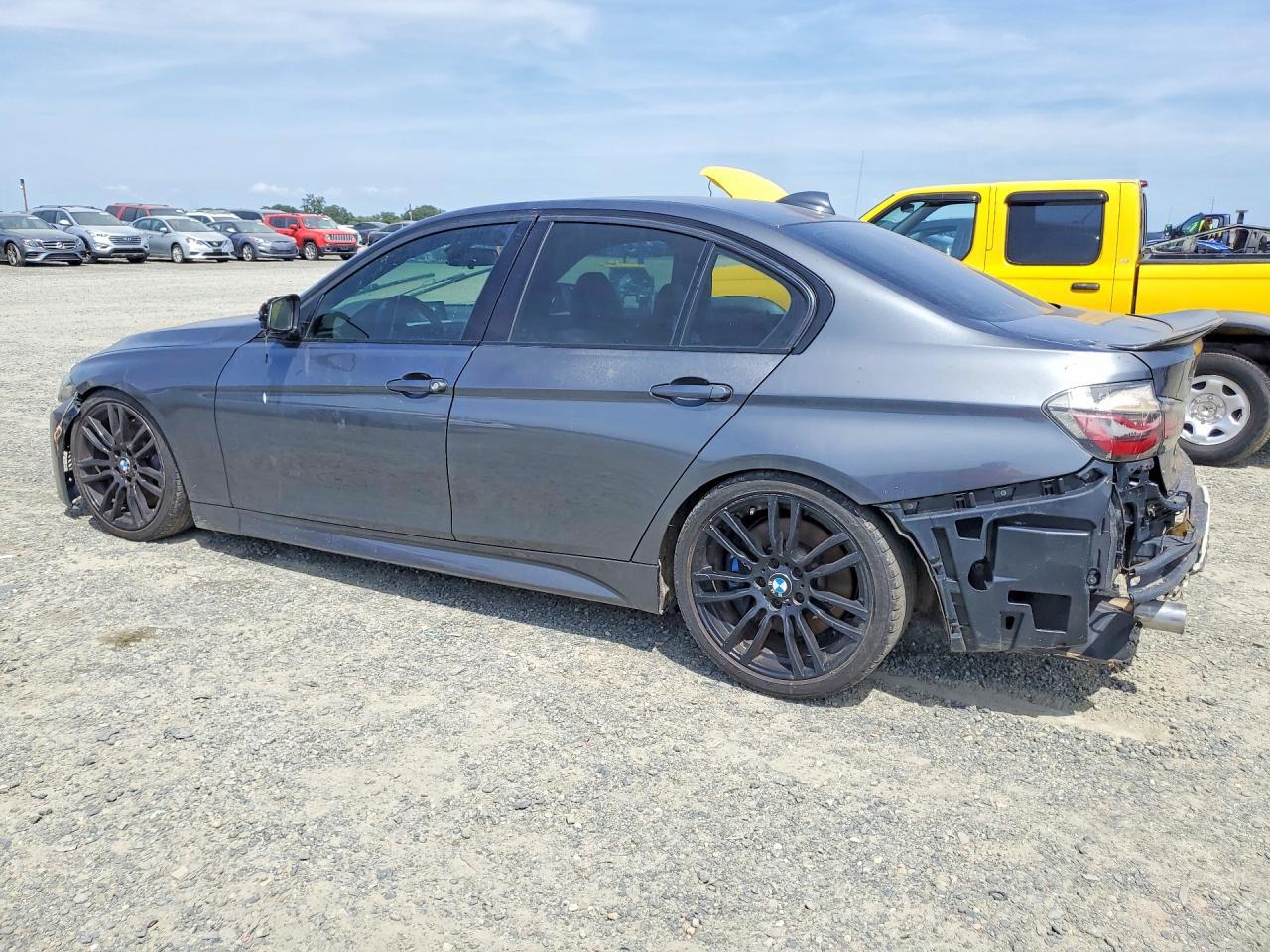 2014 BMW 335 I - Image 2