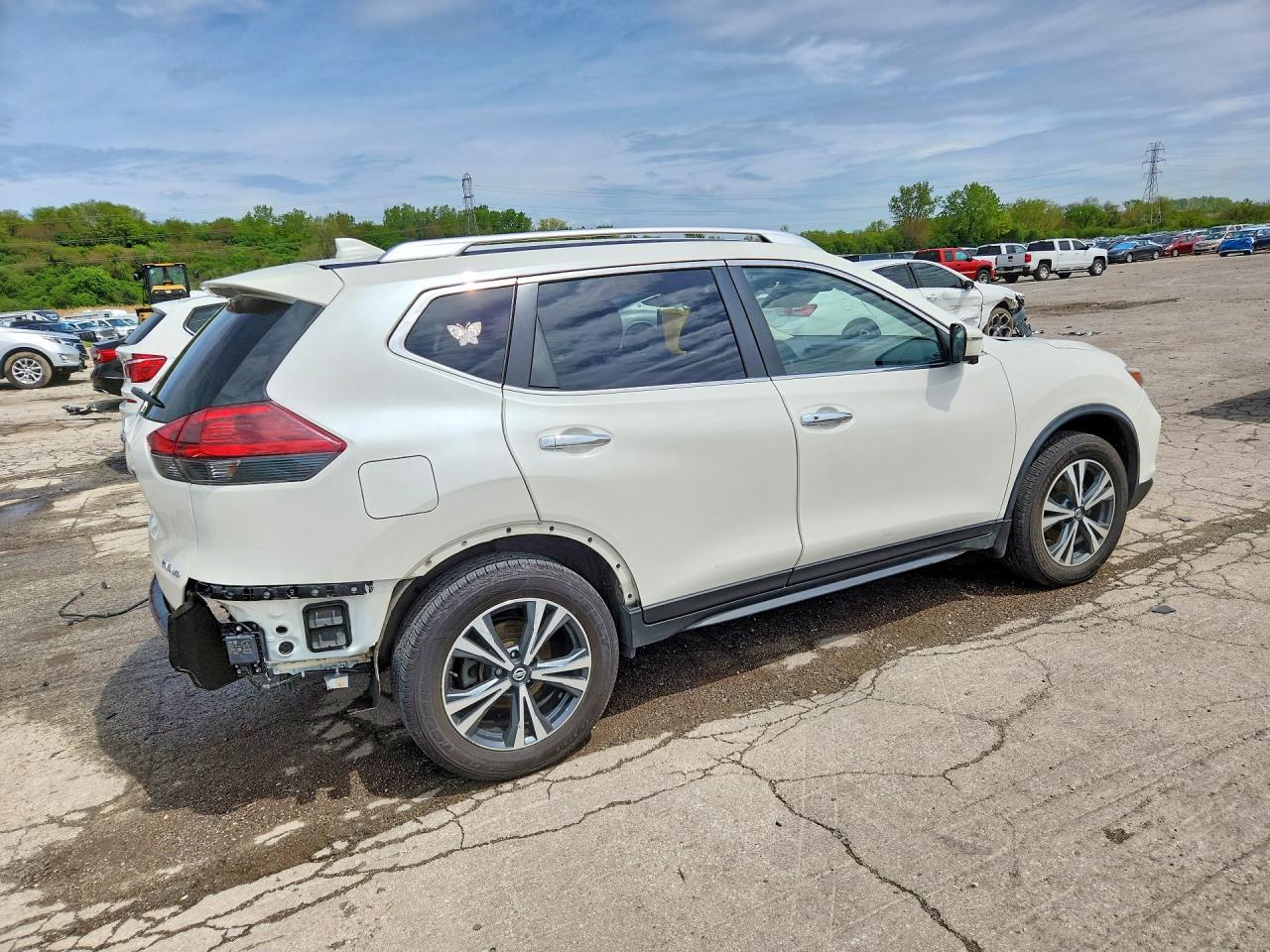 2020 Nissan Rogue Sv - Фото 3