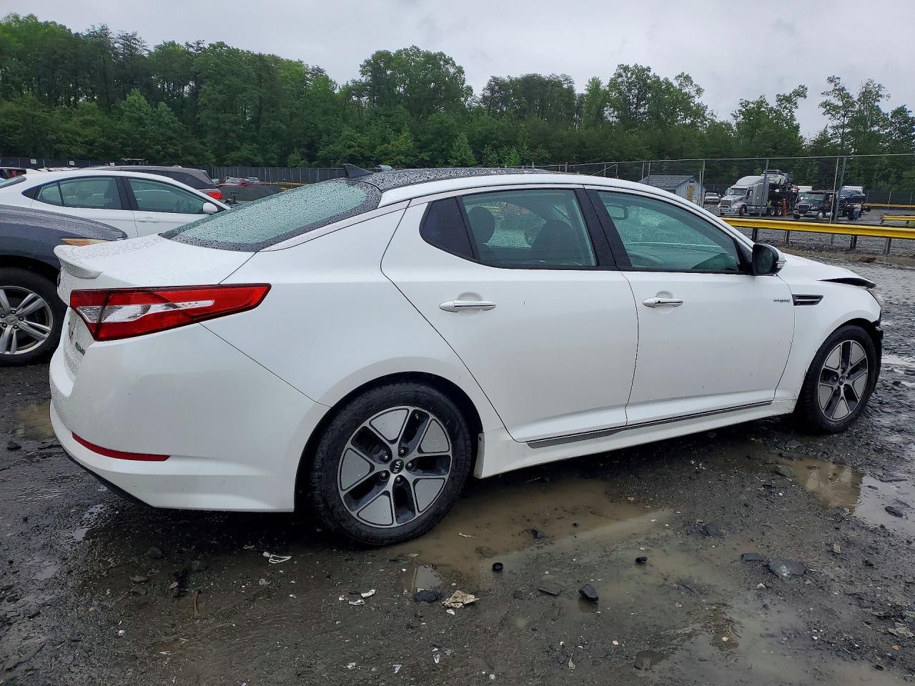 2013 Kia Optima Hybrid - Фото 3