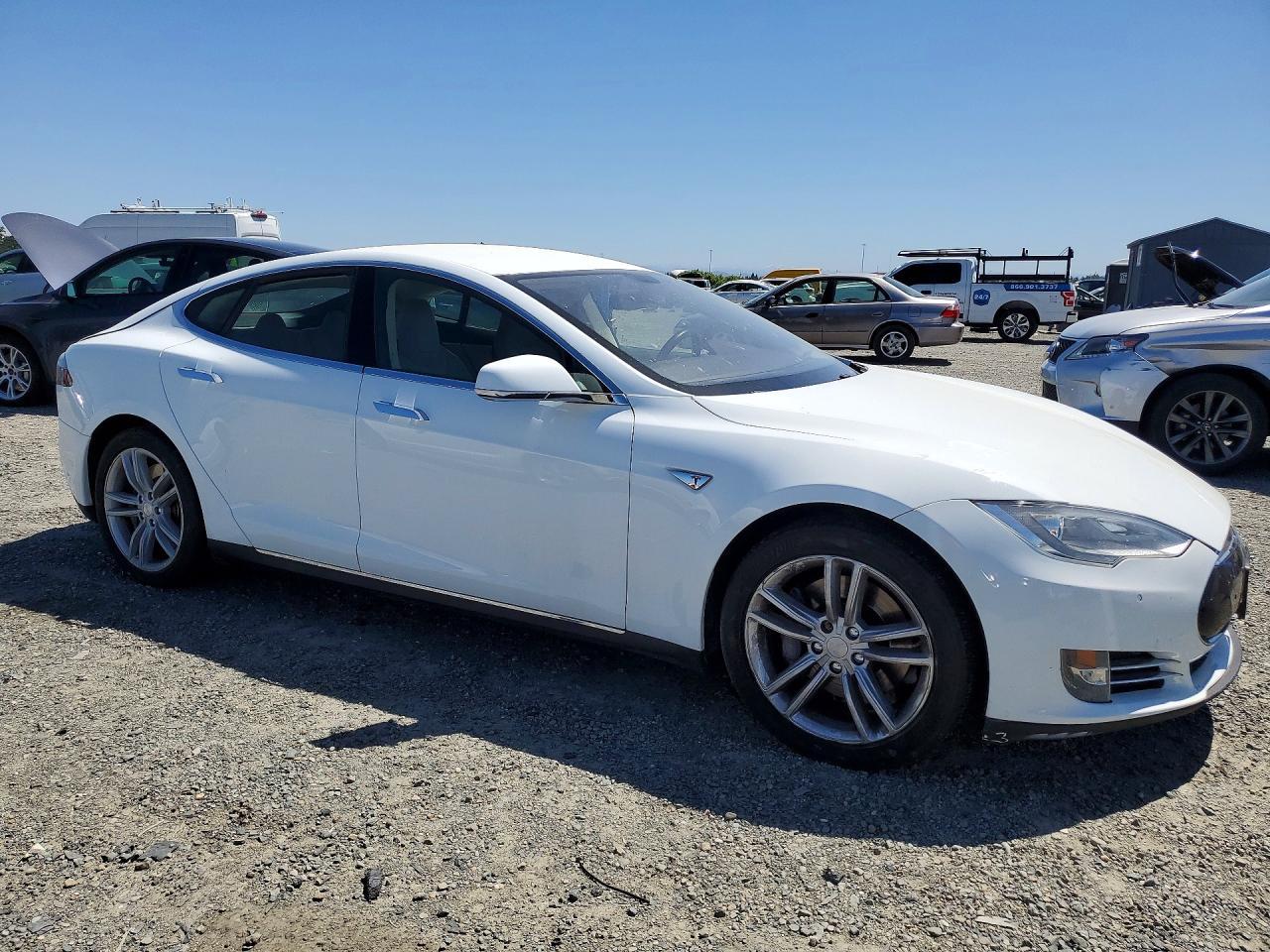 2014 Tesla Model S - Фото 4