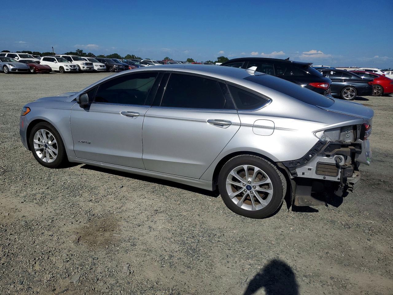 2019 Ford Fusion Se - Фото 2