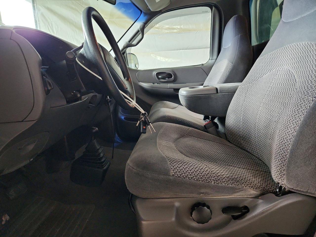 2000 Ford F150 - Image 7
