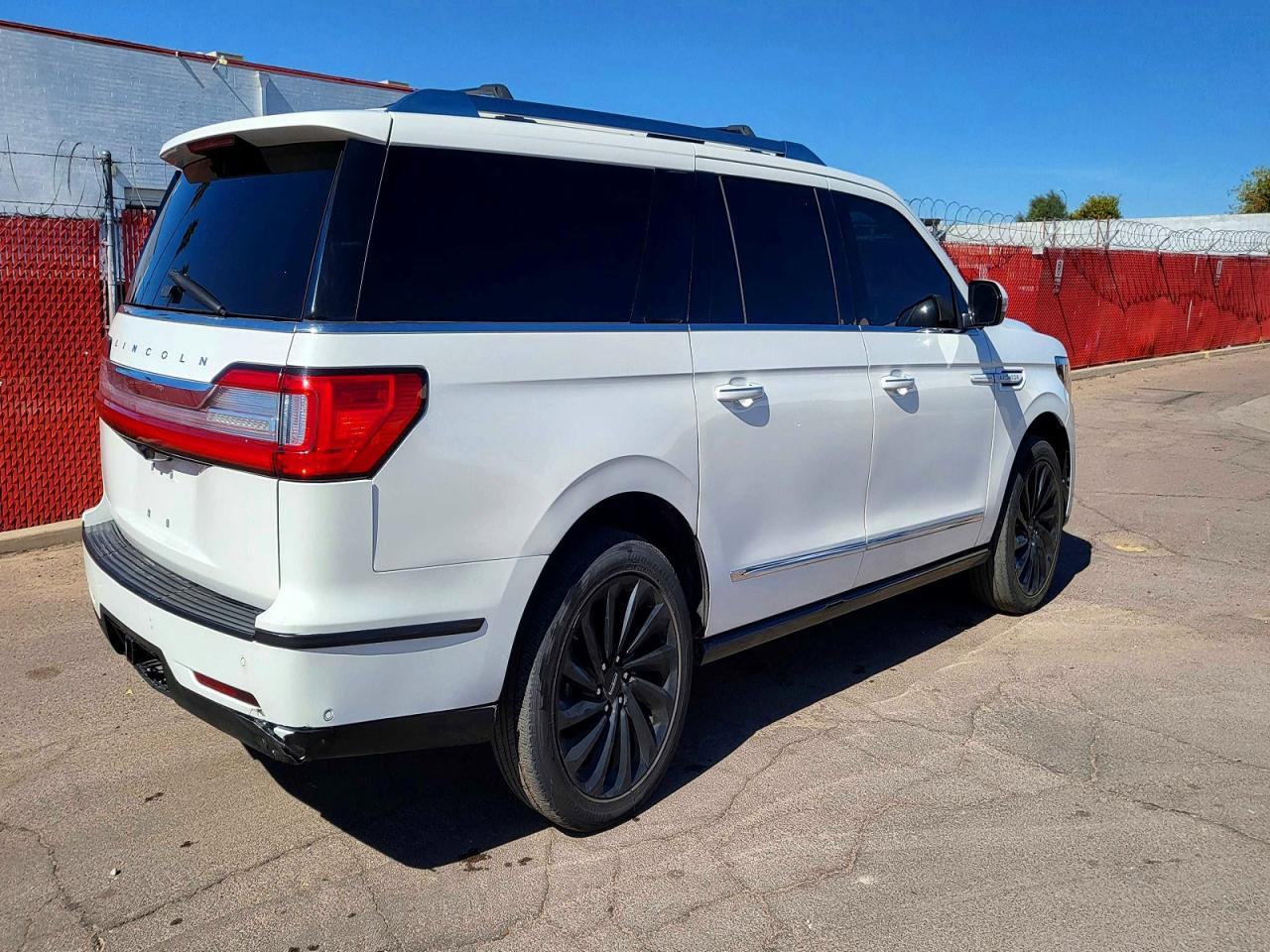 2020 Lincoln Navigator L Reserve - Image 4