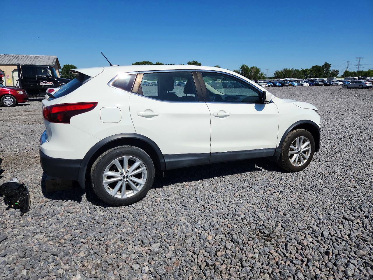 2019 Nissan Rogue Sport S - Фото 3