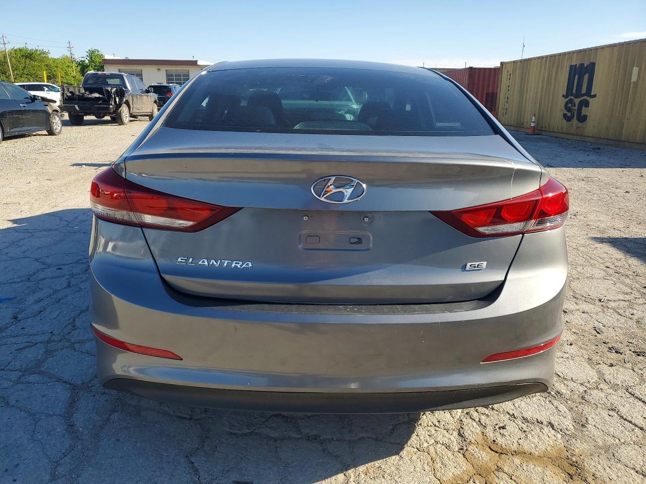 2018 Hyundai Elantra Se - Image 6