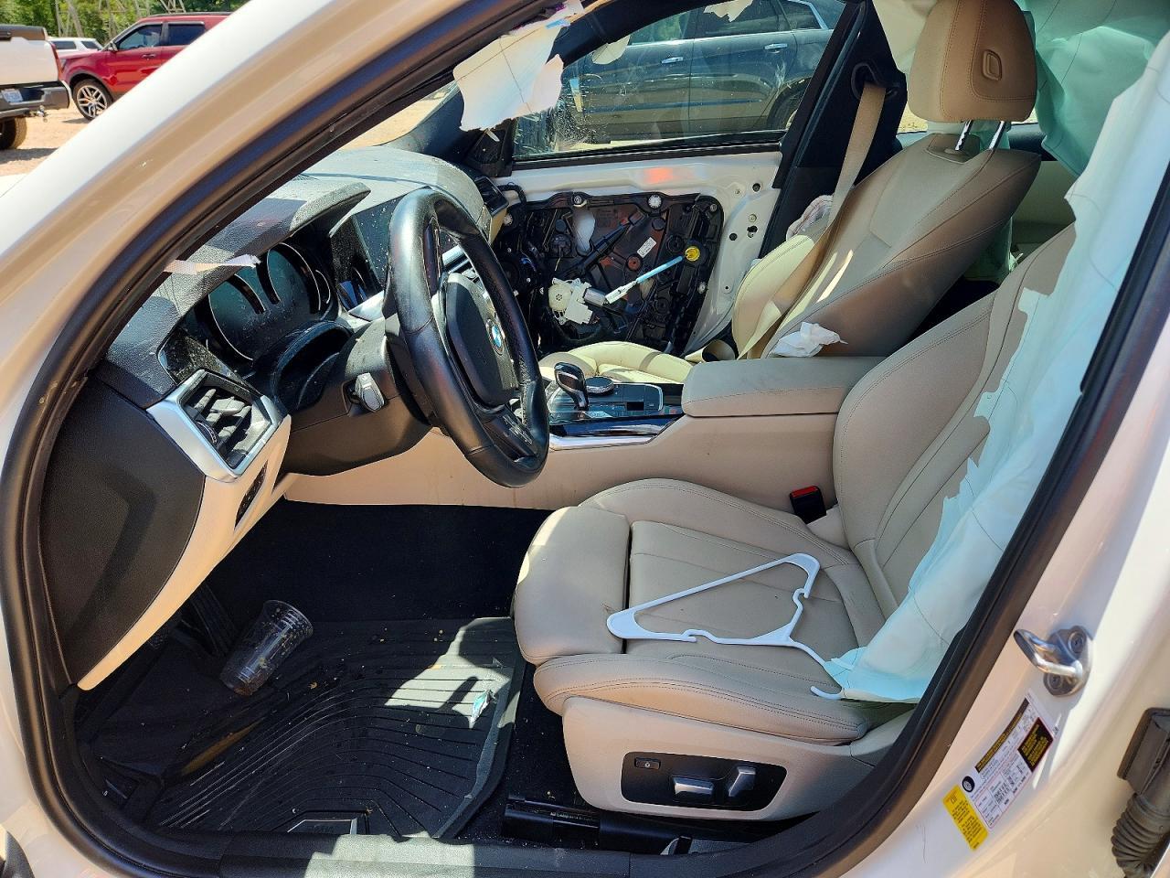 2019 BMW 330I - Фото 7