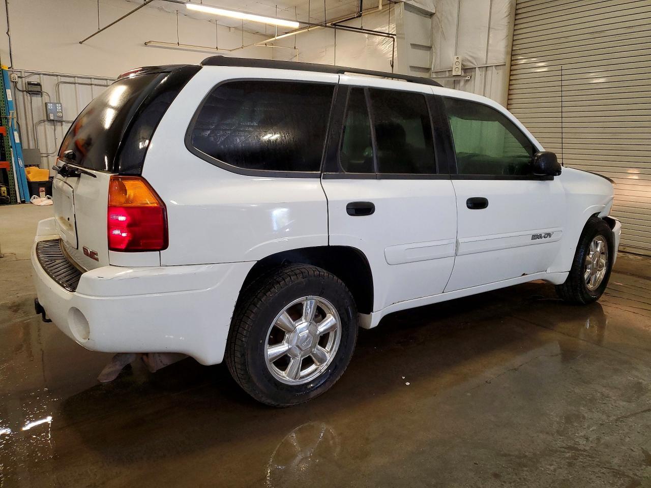 2004 GMC Envoy - Image 3