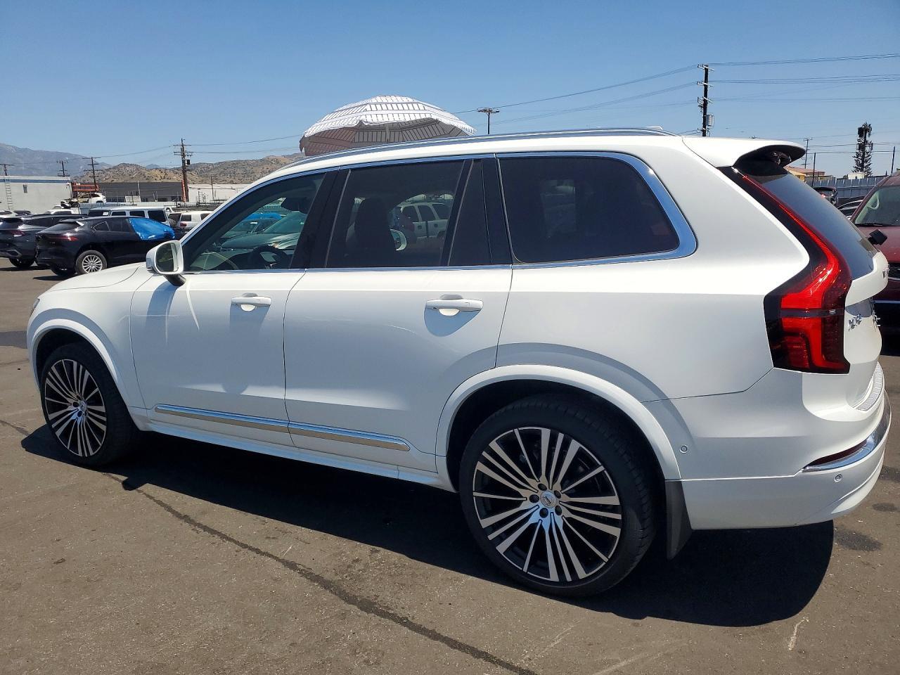 2025 Volvo Xc90 Plus - Image 2