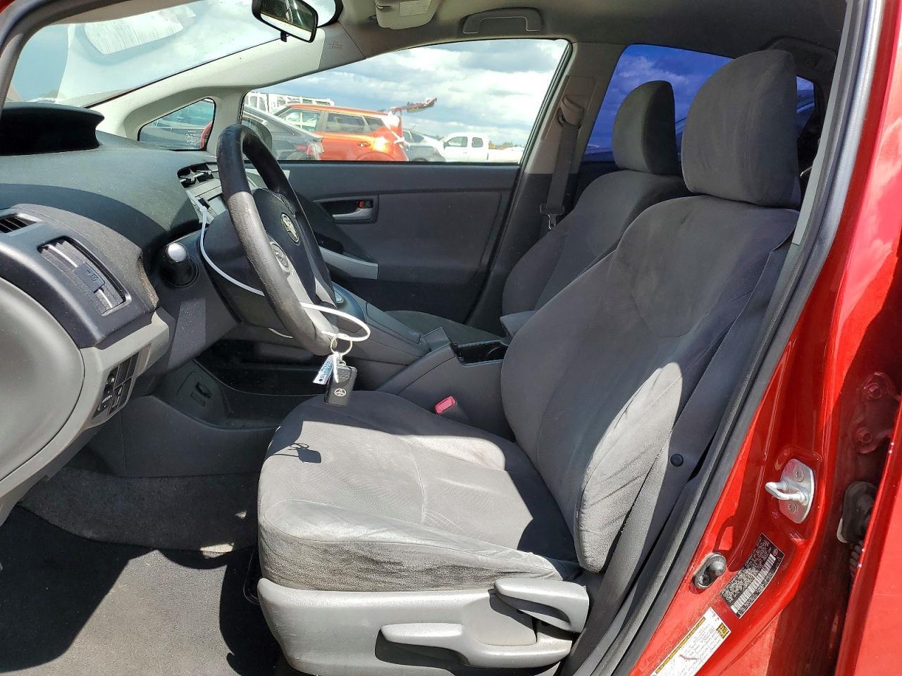 2010 Toyota Prius Iii - Фото 7