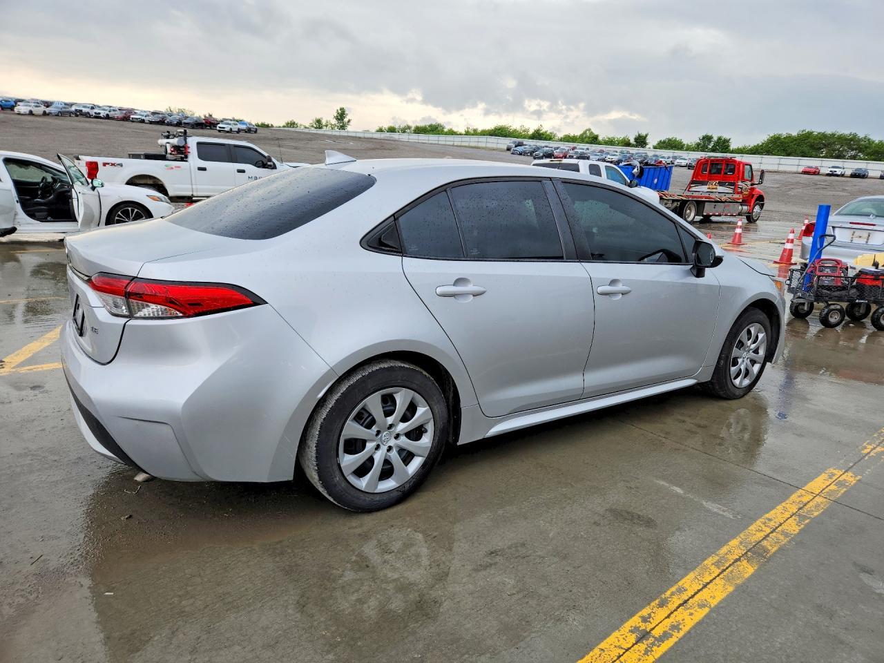 2022 Toyota Corolla Le - Image 3