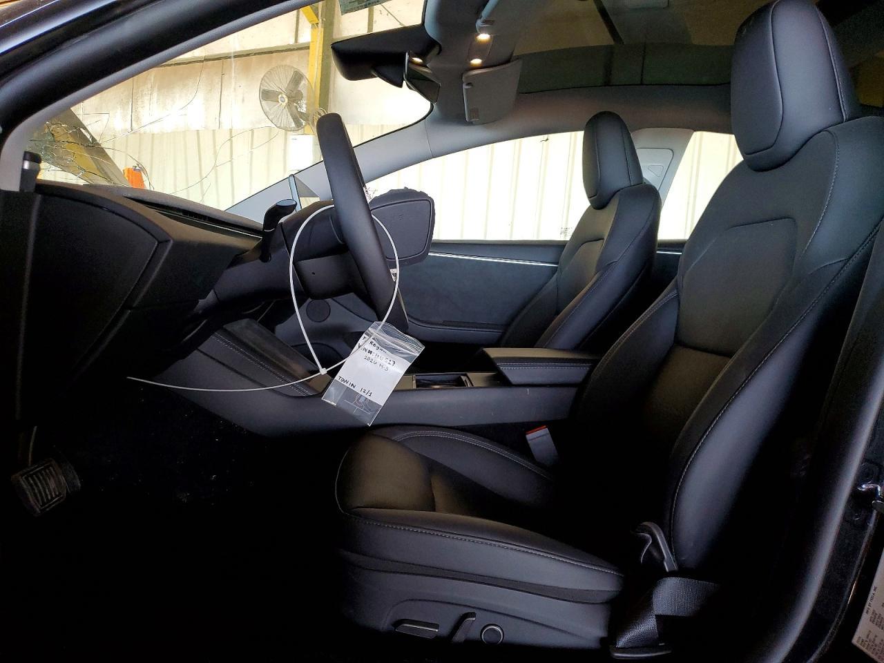 2026 Tesla Model 3 - Фото 7