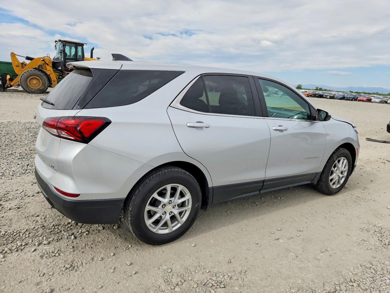 2022 Chevrolet Equinox Lt - Image 3