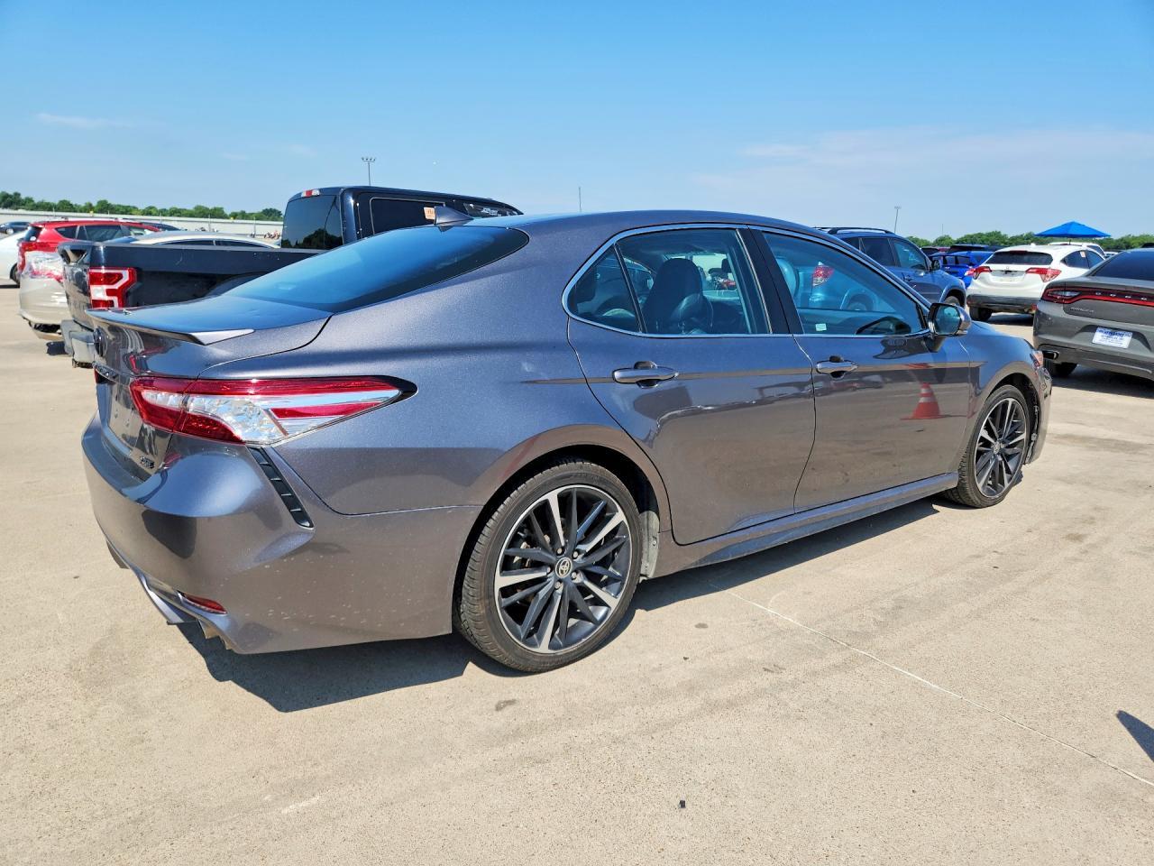 2020 Toyota Camry Xse - Image 3