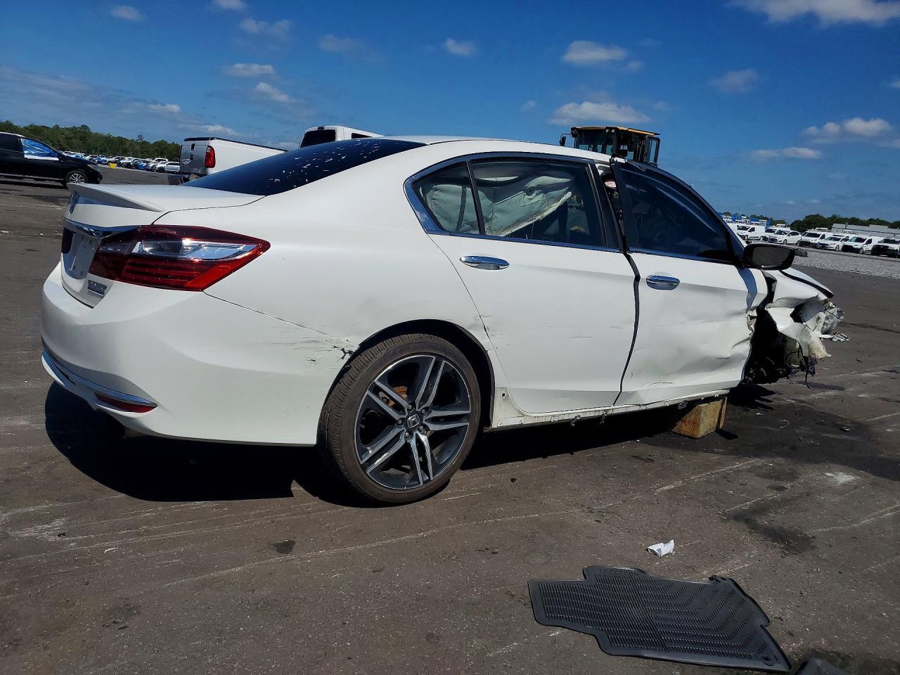 2017 Honda Accord Sport Special Edition - Фото 3