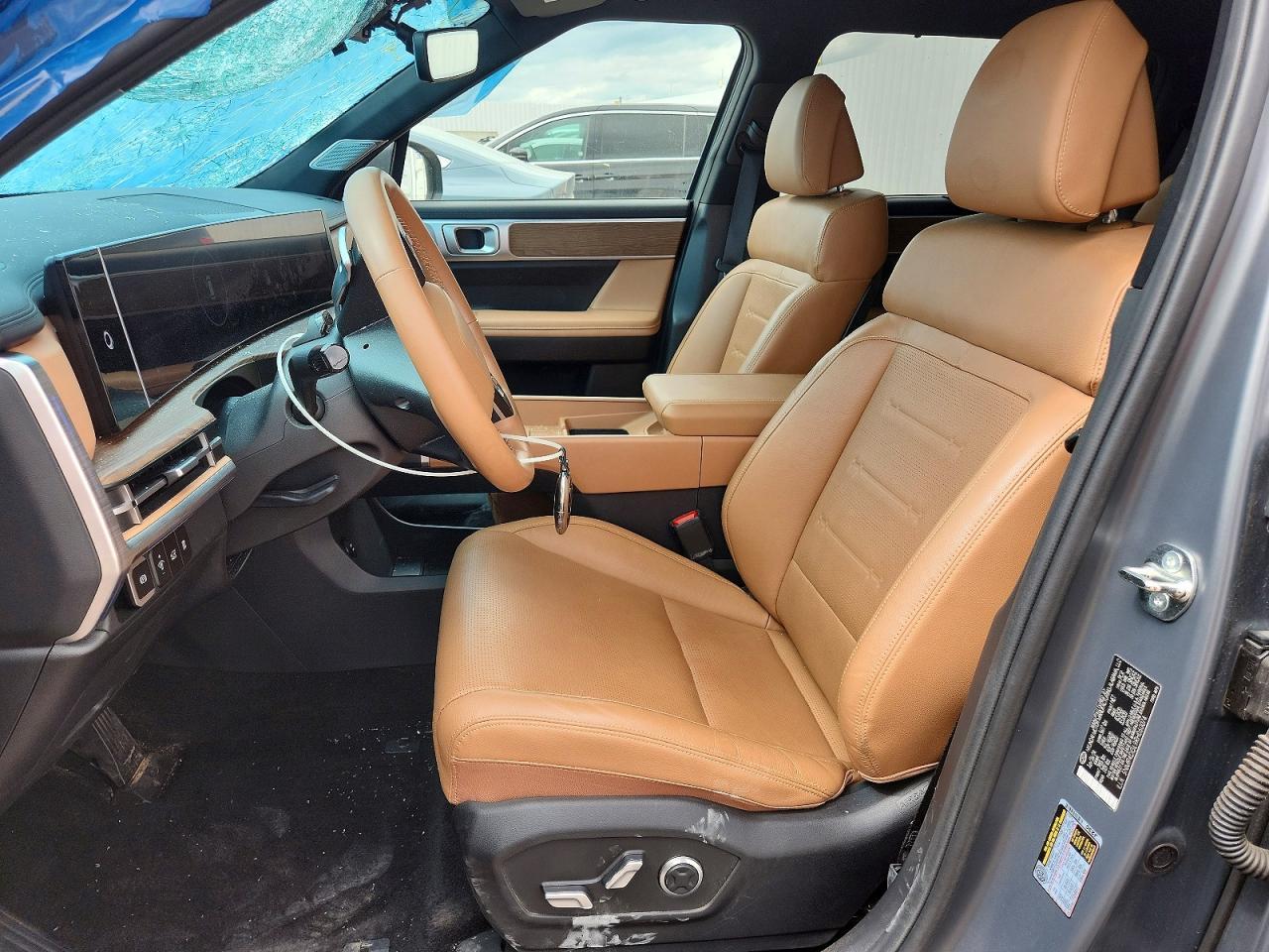 2024 Hyundai Santa Fe Limited - Image 7
