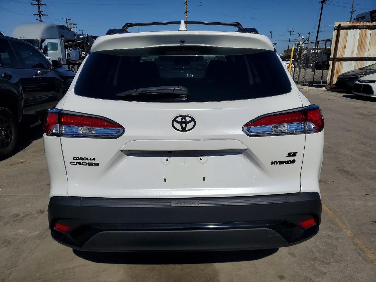2024 Toyota Corolla Cross Hybrid Se - Фото 6