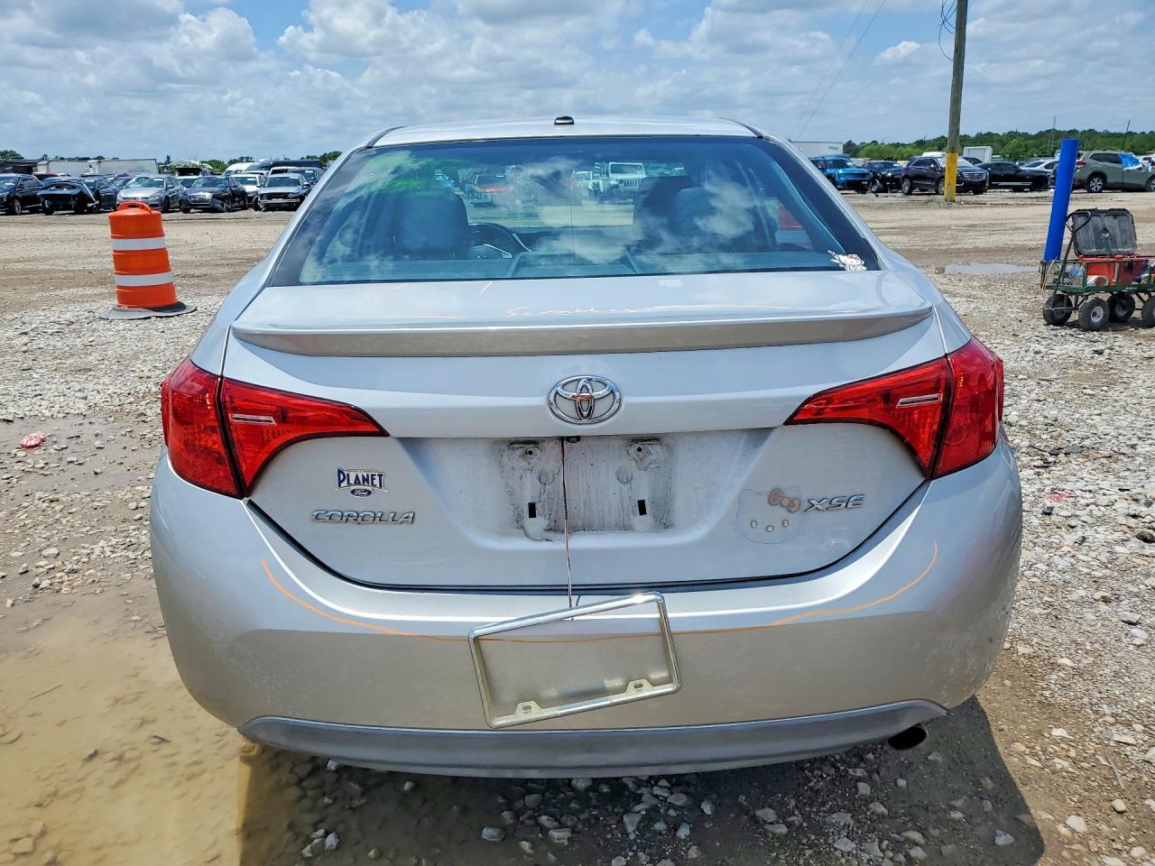 2017 Toyota Corolla Xse - Image 6