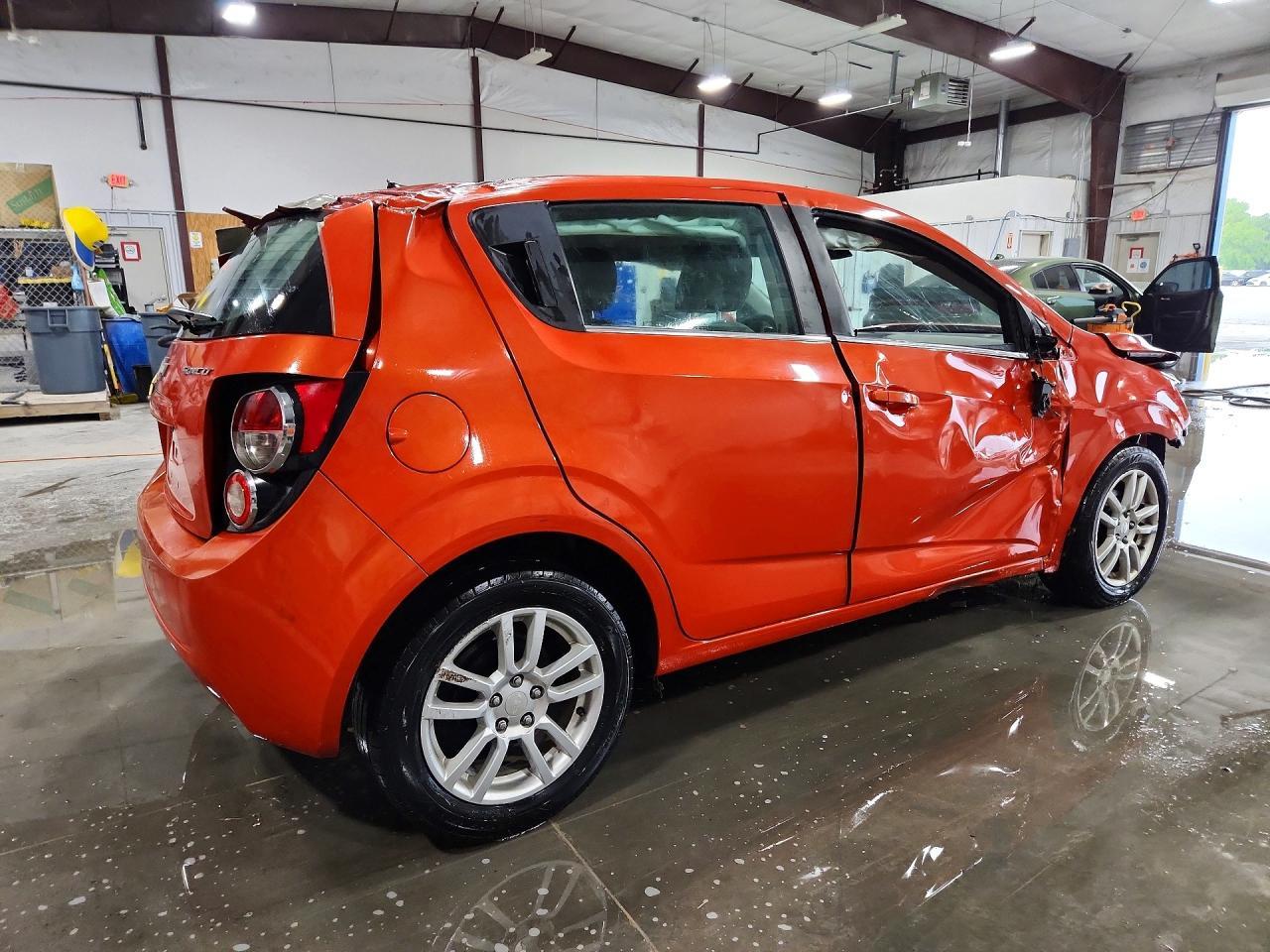 2013 Chevrolet Sonic Lt - Фото 3