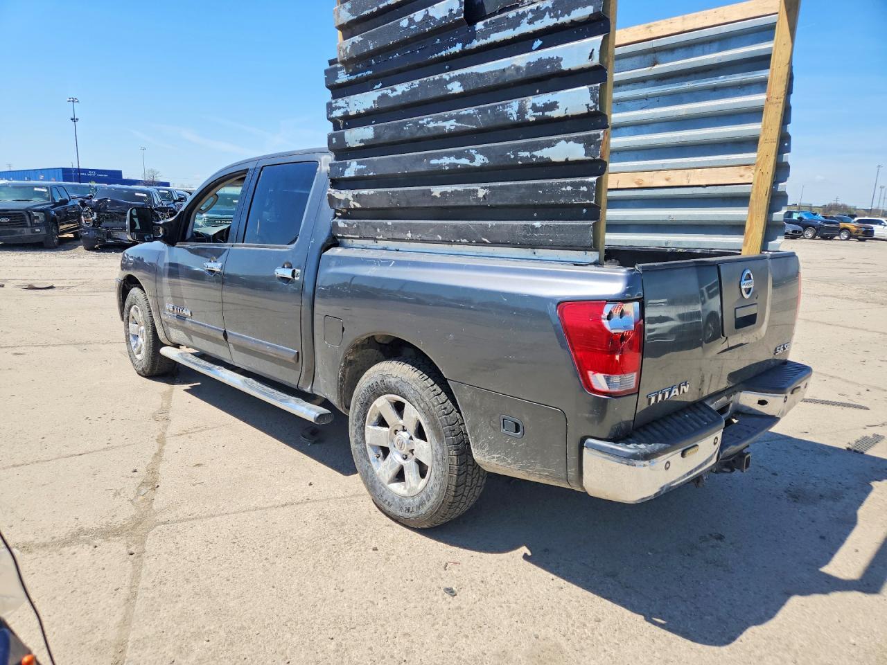 2007 Nissan Titan Xe - Image 2