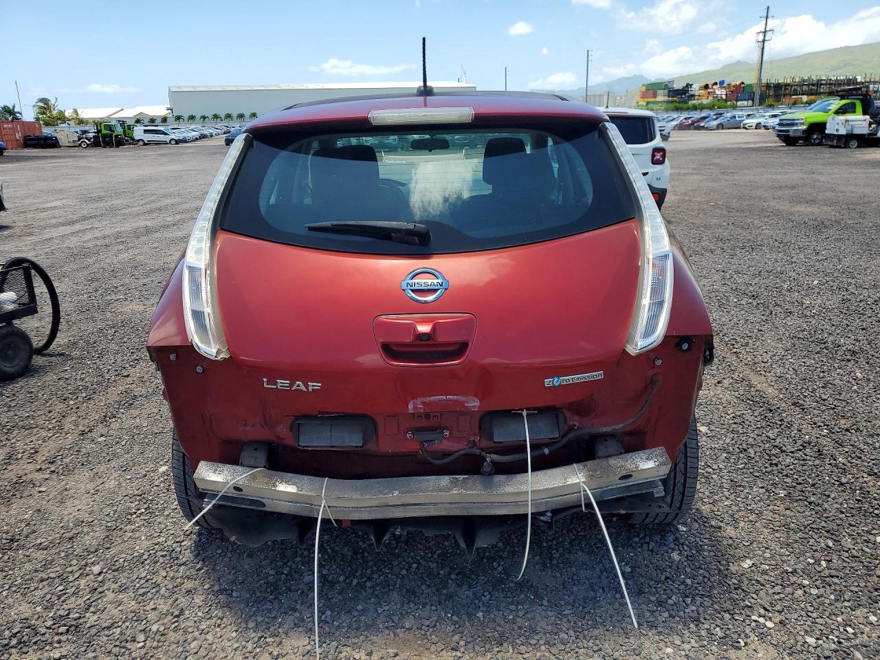 2015 Nissan Leaf S - Фото 6