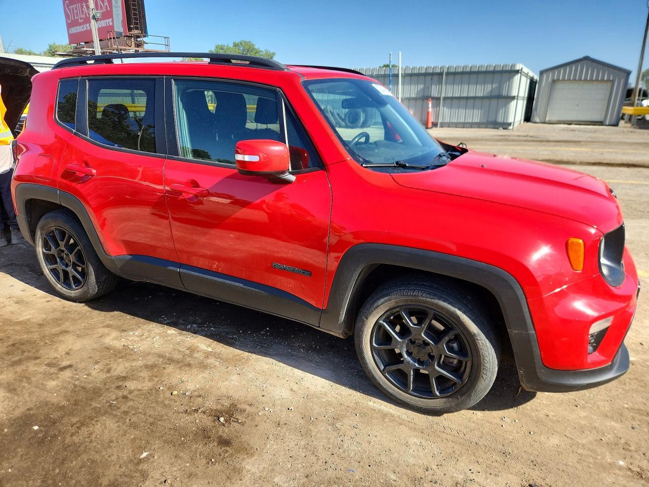 2020 Jeep Renegade Latitude - Image 4