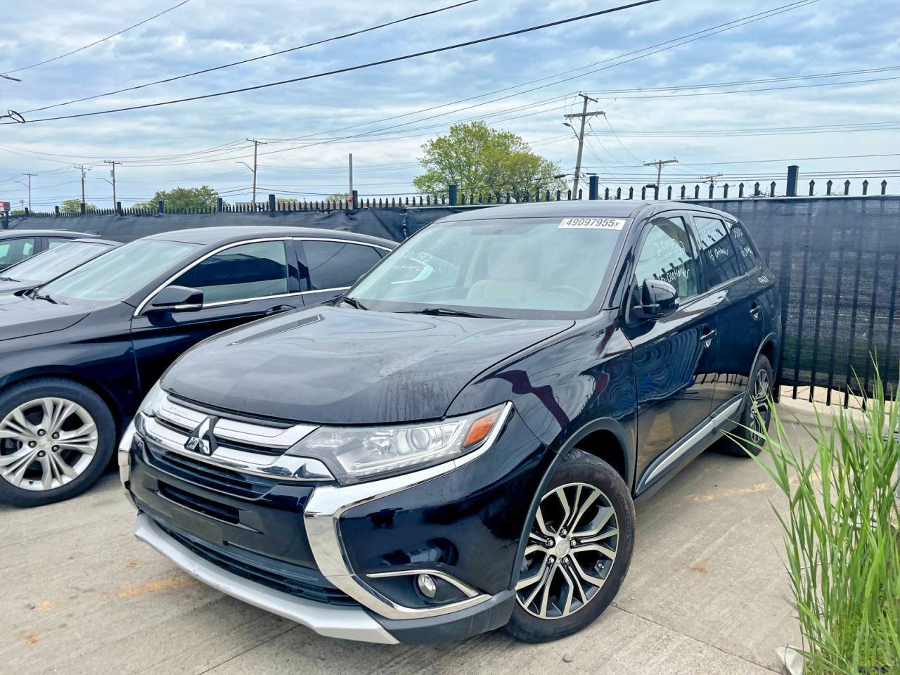 2016 Mitsubishi Outlander Se - Фото 2
