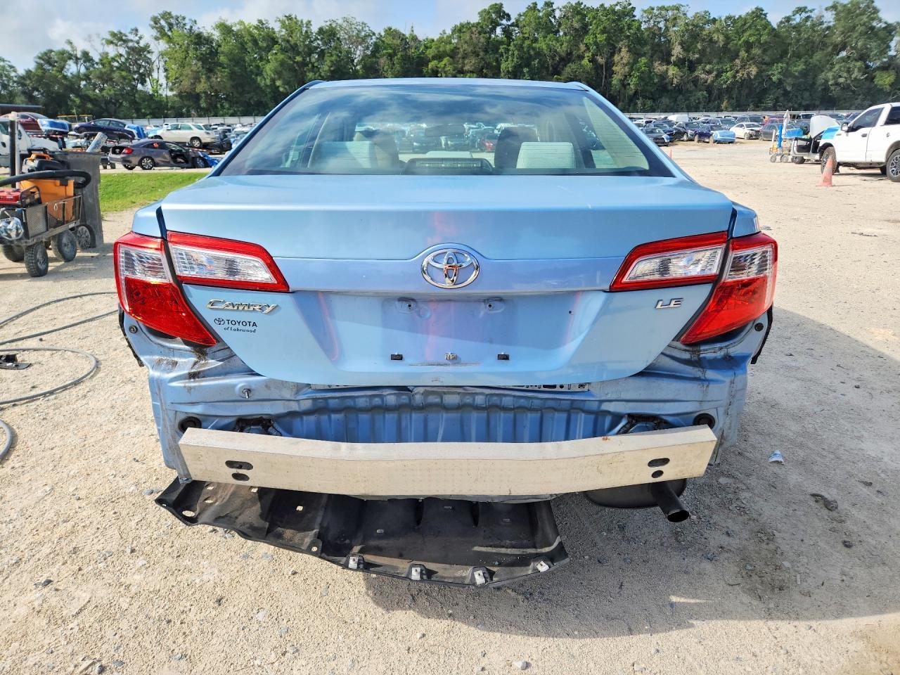 2012 Toyota Camry Le - Фото 6
