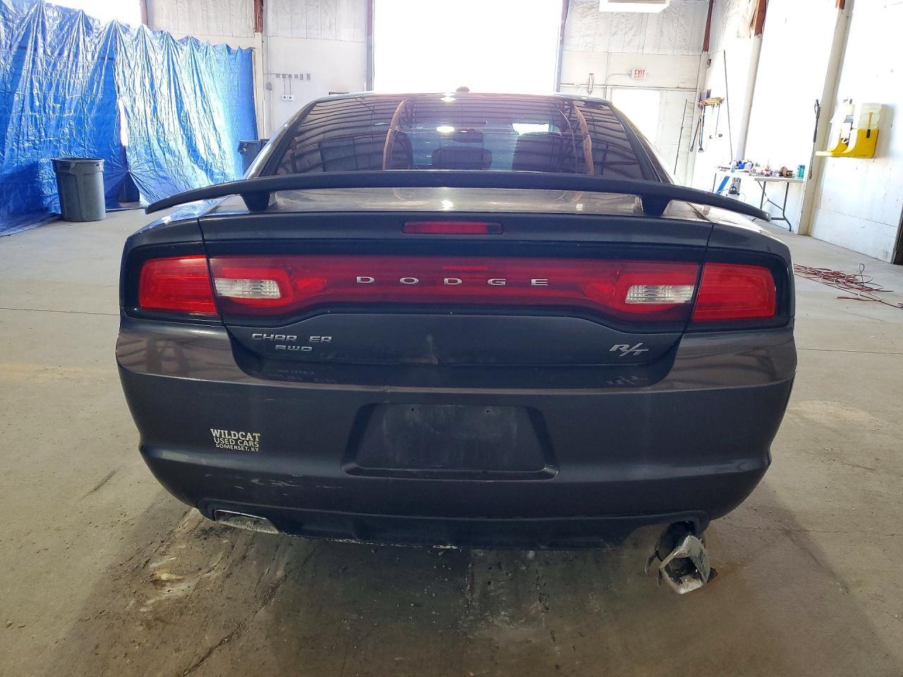 2013 Dodge Charger R - Image 6