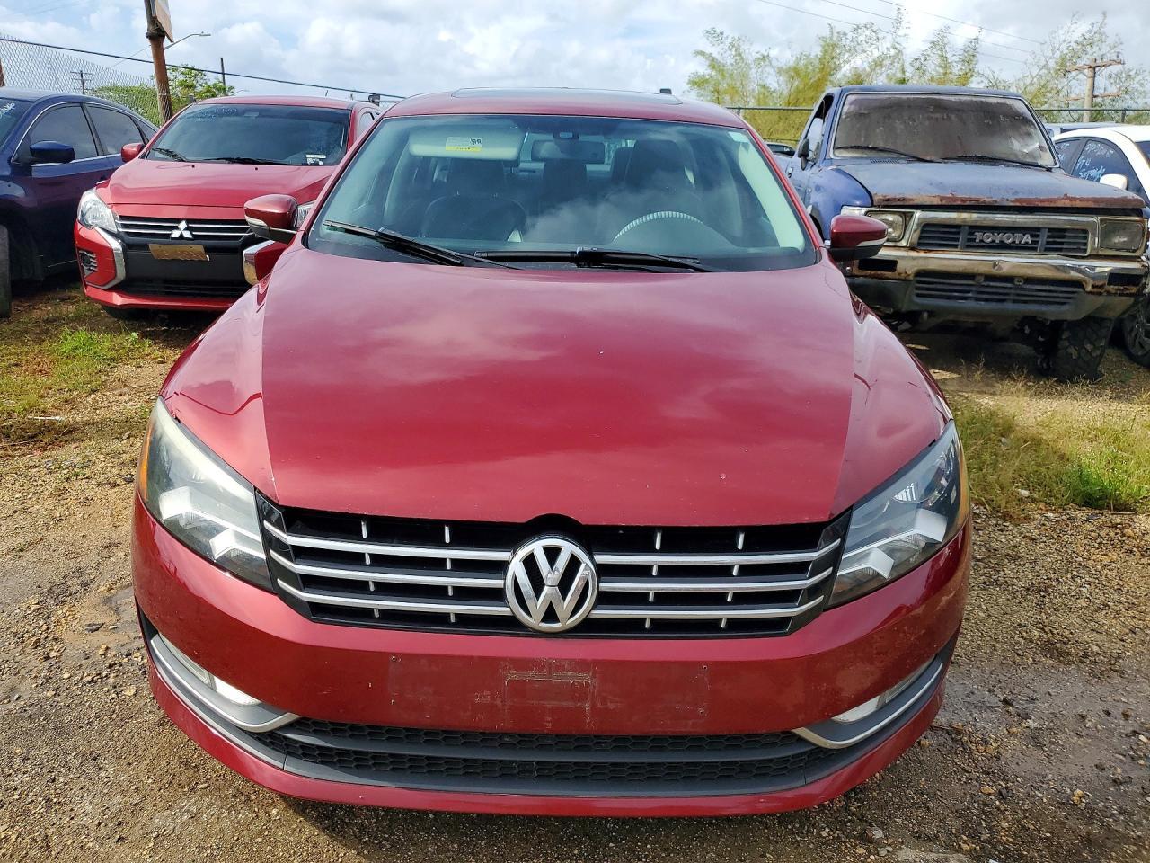 2015 Volkswagen Passat Sel - Фото 5