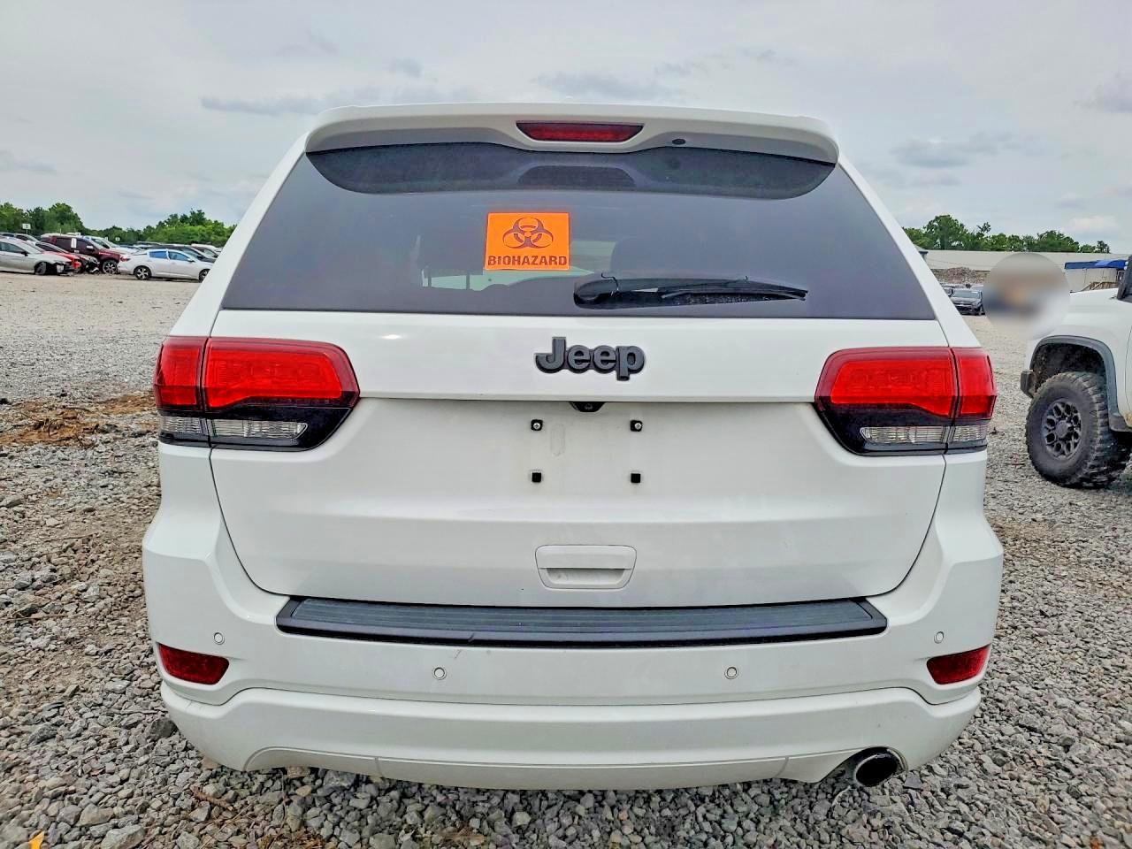 2019 Jeep Grand Cherokee Laredo - Image 6