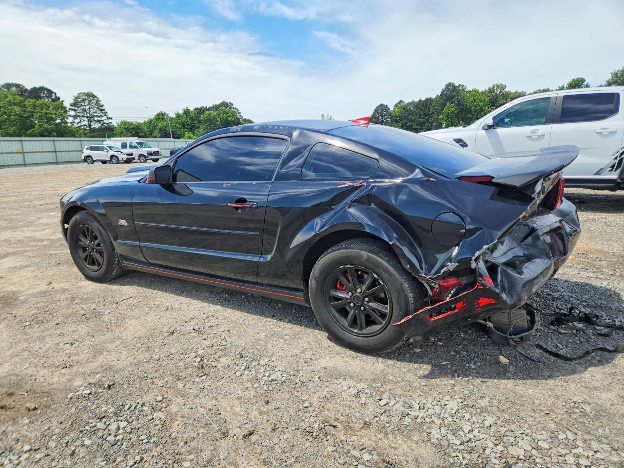 2008 Ford Mustang - Image 2