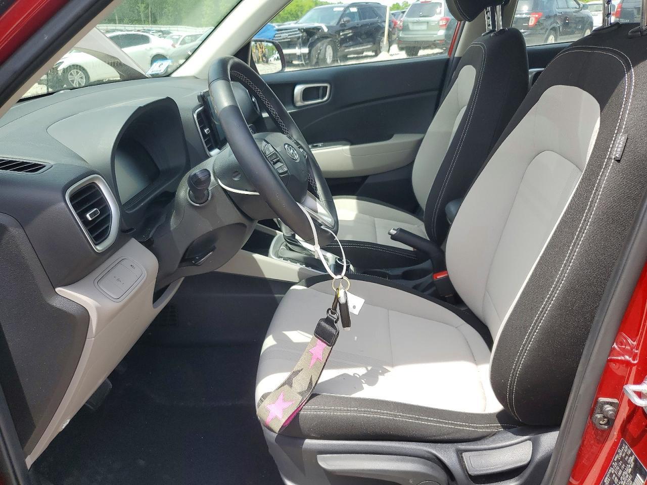 2024 Hyundai Venue Sel - Image 7