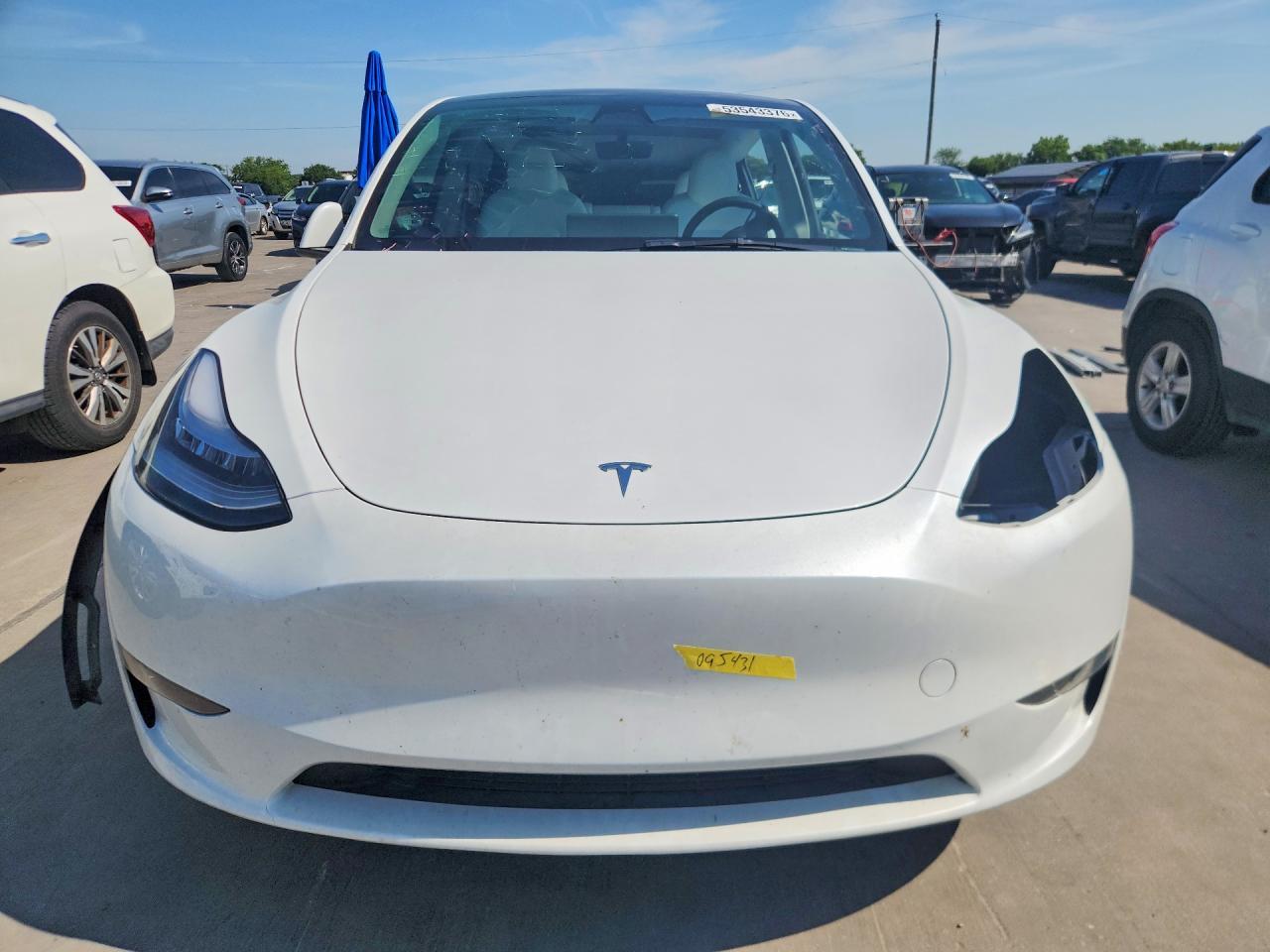 2023 Tesla Model Y - Image 5