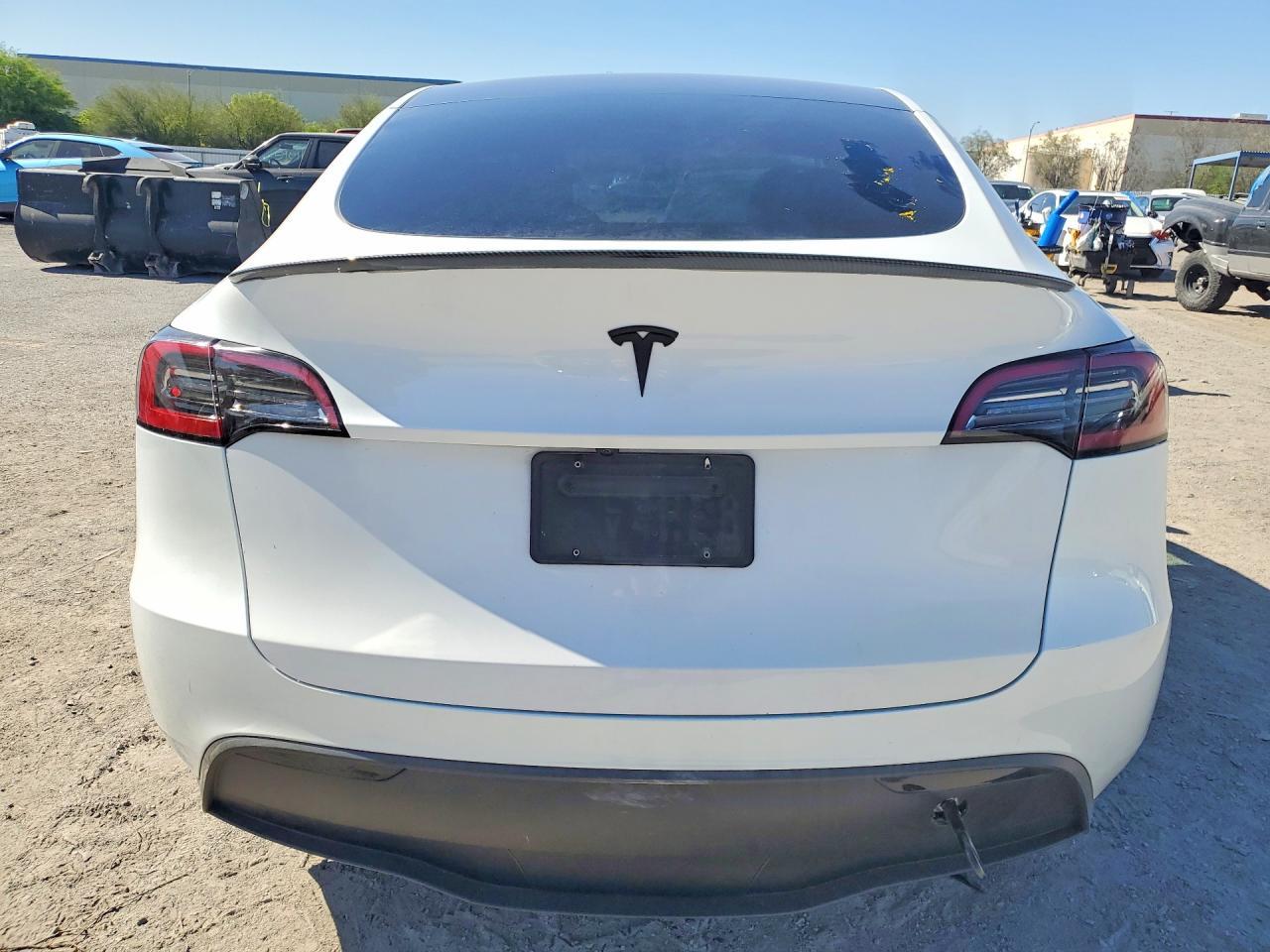 2024 Tesla Model Y - Фото 6