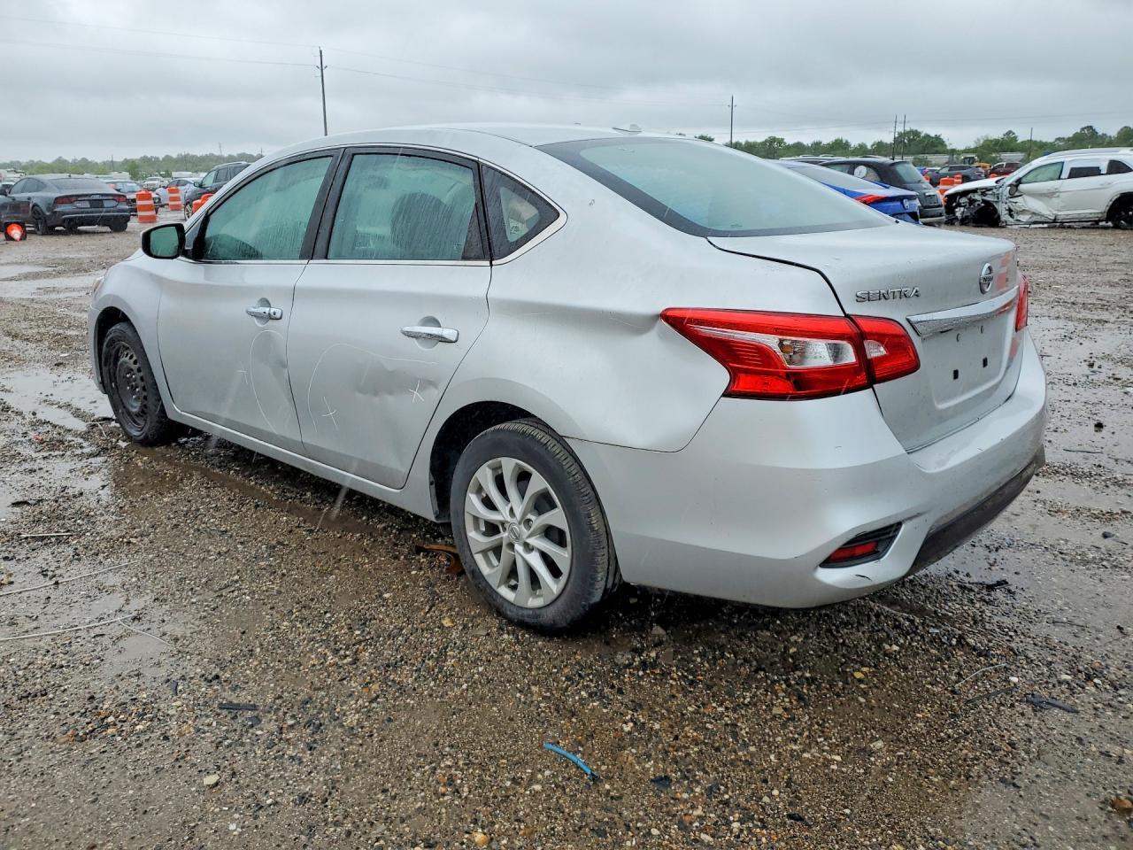 2019 Nissan Sentra Sv - Фото 2