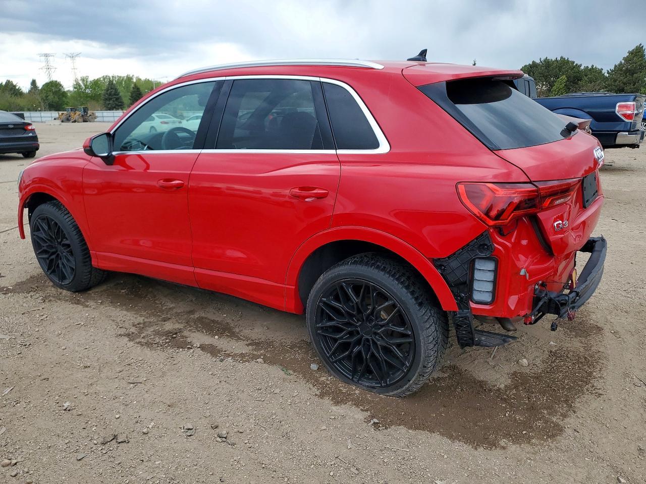2019 Audi Q3 Premium Plus - Фото 2