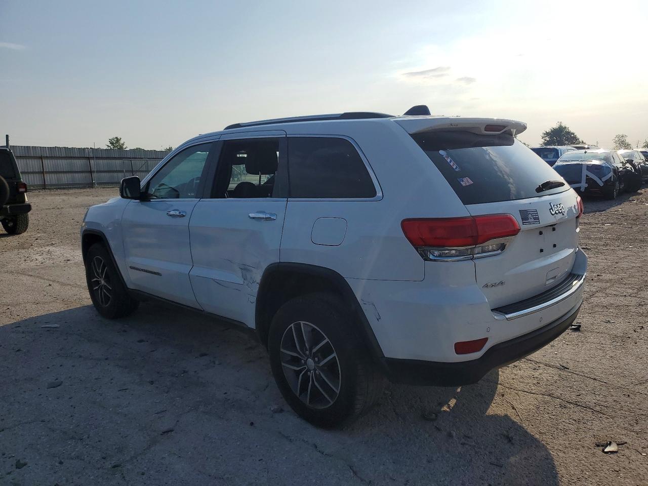 2017 Jeep Cherokee - Фото 2
