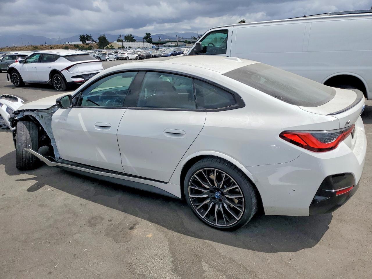 2024 BMW I4 M50 - Фото 2