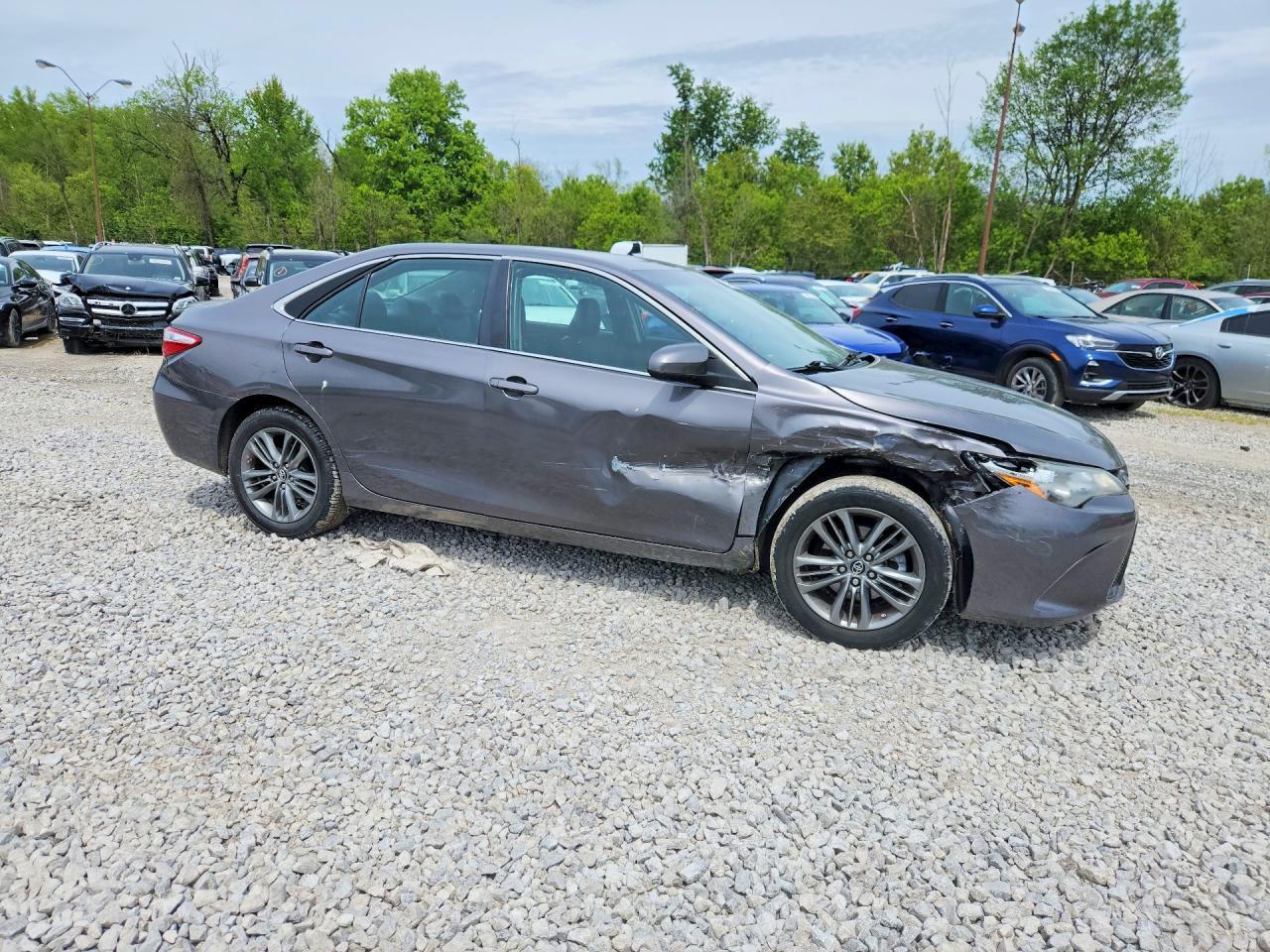 2017 Toyota Camry Se - Фото 4