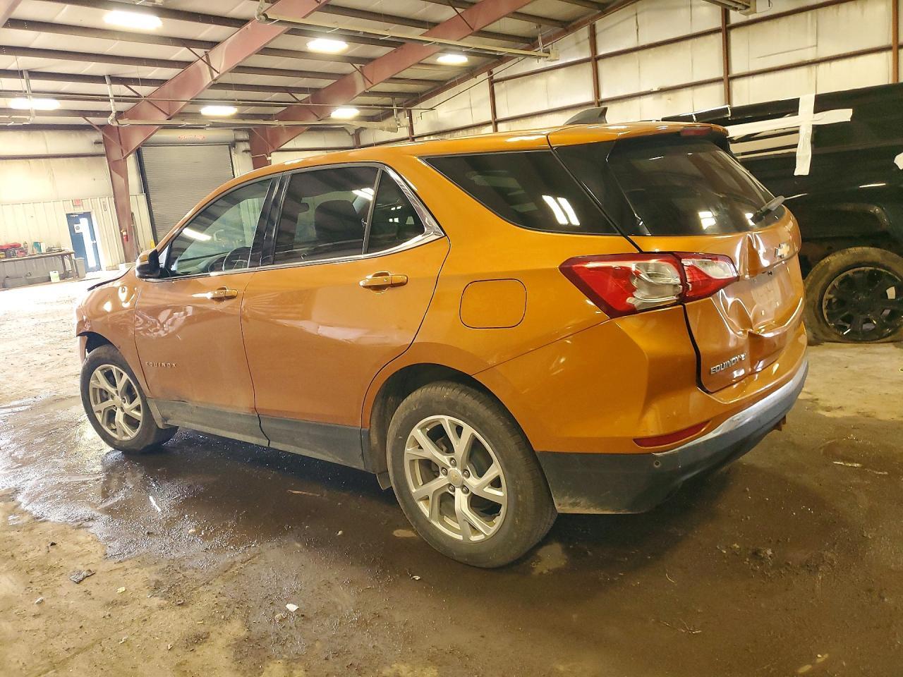 2018 Chevrolet Equinox Lt - Image 2